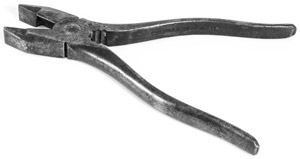 Chris Bell finds oldest Klein side-cutting pliers in Canada